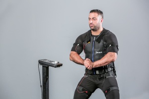 دستگاه تقویت عضلانی برقی, سیستم ورزشی EMS, تجهیزات ورزشی الکترونیکی